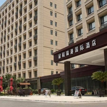 Regan International Hotel Wuxi  Exterior photo